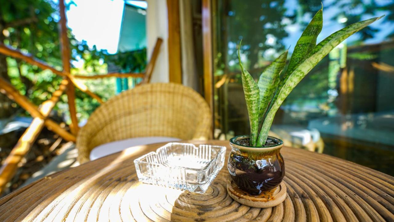 Serenity Hotel Эль-Нидо Экстерьер фото